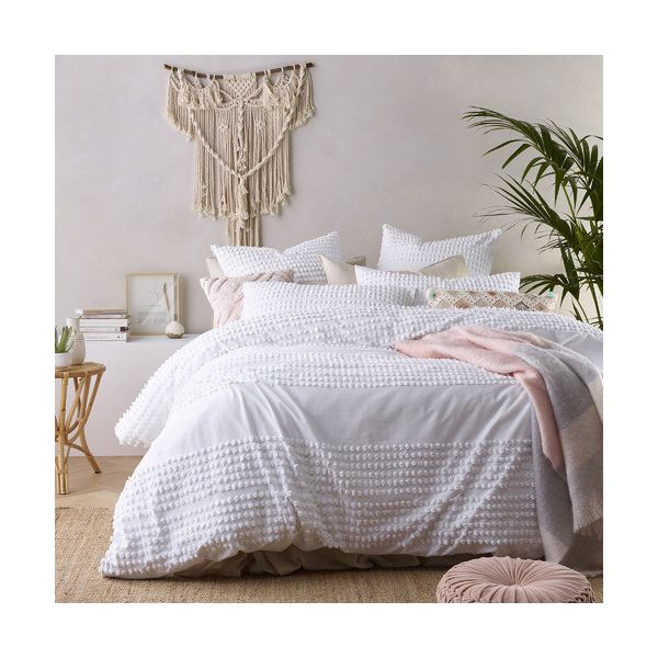 V107-77751-200504-00 Betty White Quilt Cover by Vintage Design Homeware King - Image 1