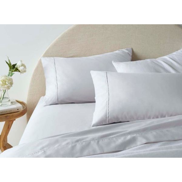V107-87200-200652-00 1900Tc Cotton Rich White Sheet Set by Accessorize Queen - Image 1