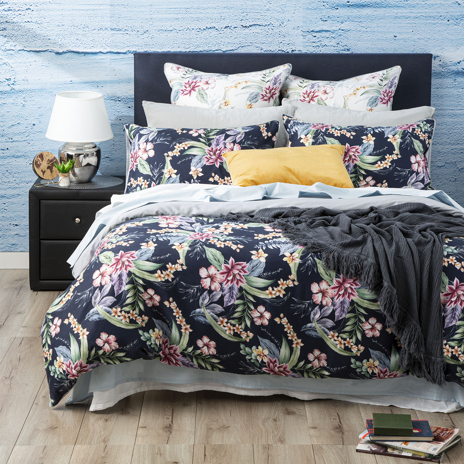 V107-SH317605-195677-00 300 TC Sophie Cotton Quilt Cover Set by Renee Taylor King - Image 1