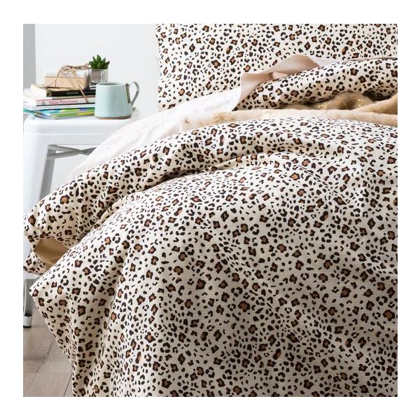 V107-SH318920-202342-00 175 GSM Egyptian cotton Flannelette Snow Leopard Double Quilt Cover Set by Park Avenue - Image 1