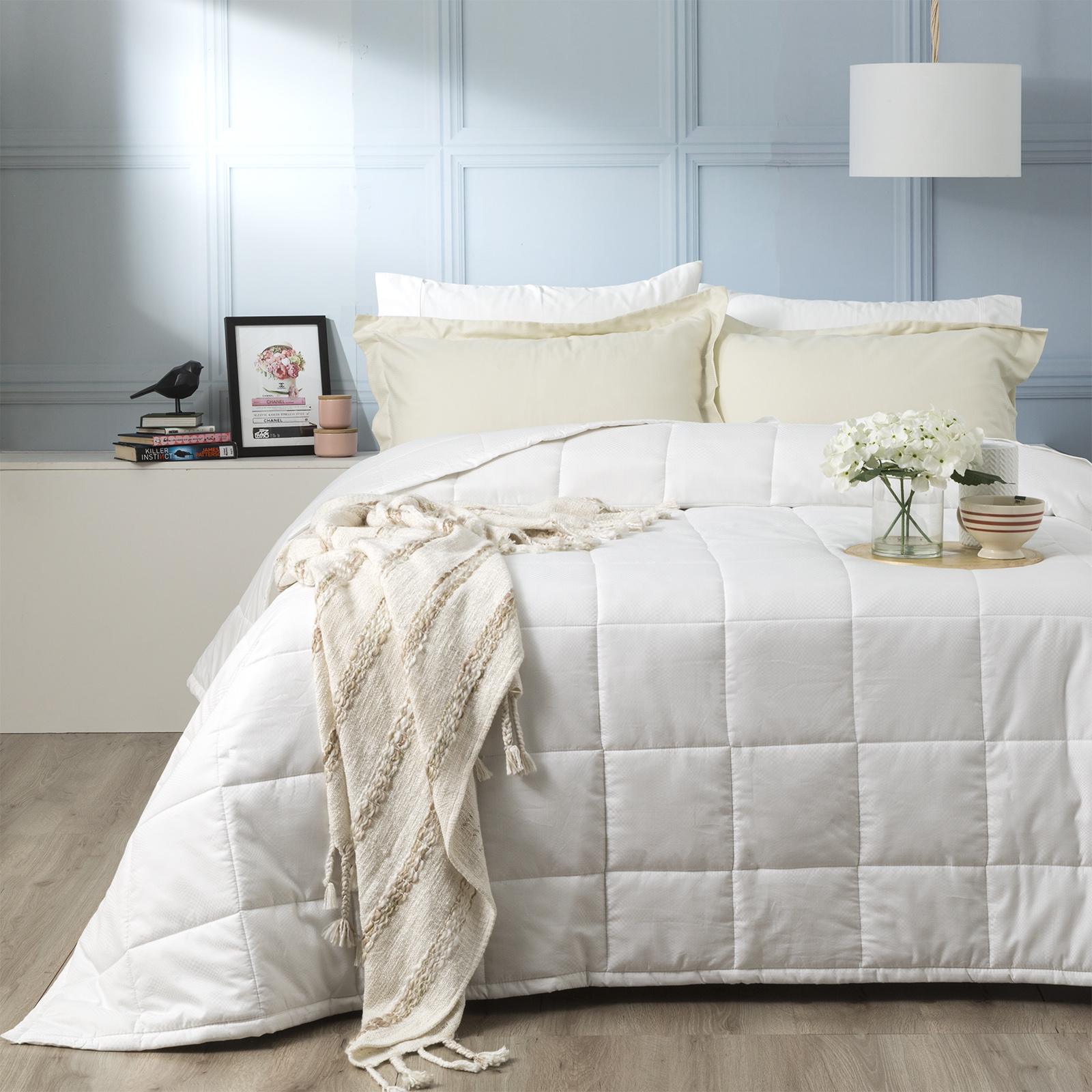 V107-SH319925-195319-00 Checks 500 TC Cotton Jacquard White Comforter Set by Ddecor Home Super King - Image 1