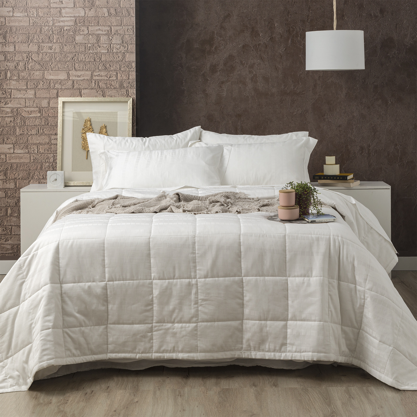 V107-SH320035-195342-00 Damask 500 TC Cotton Jacquard White Comforter Set by Ddecor Home King - Image 1