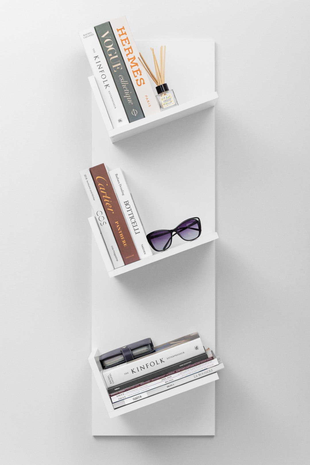 V164-ECS9W-173751-00 LONDON DISPLAY SHELF - WHITE - Image 1