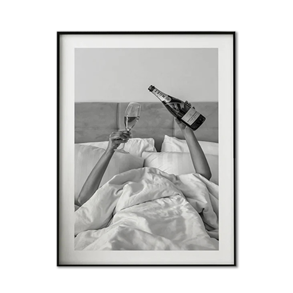 V207-2257-002-183823-00 Wall Art 40cmx60cm Vintage Fashion Feminist Picture, Black Frame Canvas - Image 1