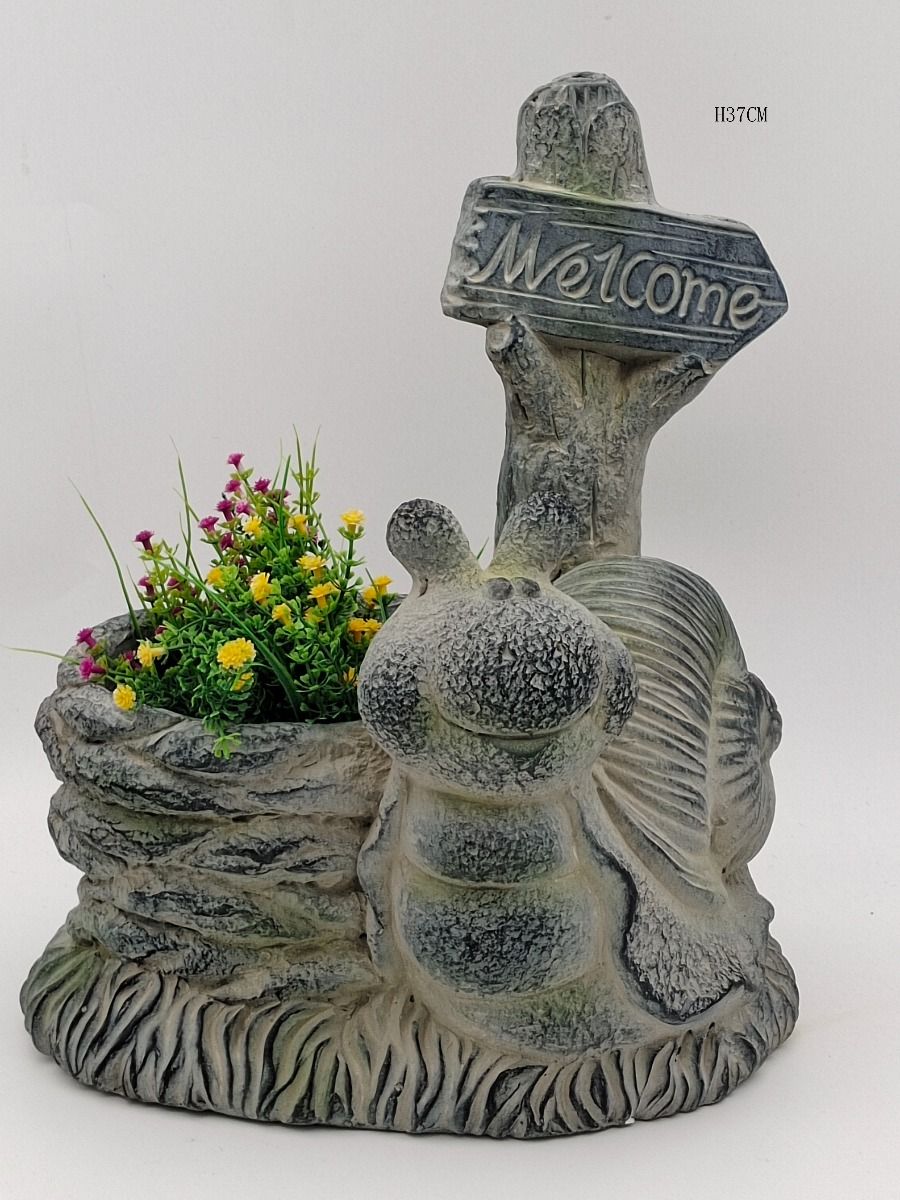 V231-MP-117-202506031255-00 Welcome Snail Planter - Image 1