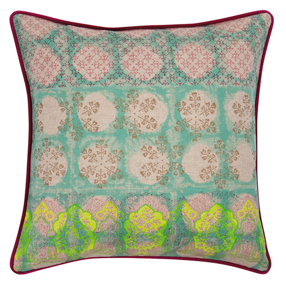 V416-445211F10-77313-00 Avia Fuchsia Cushion Cover Multicoloured - Image 1