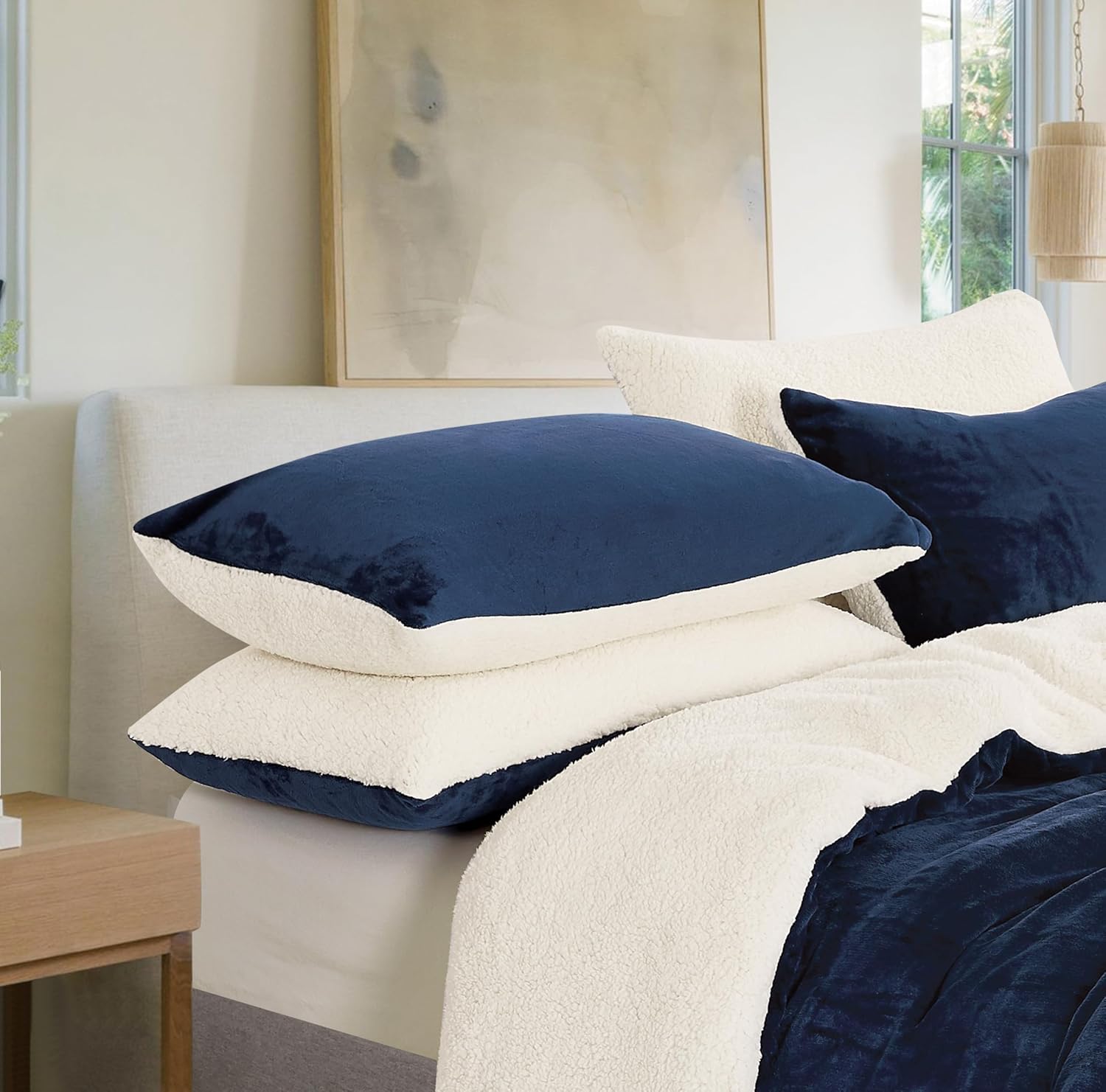 V439-SPSHERPANB-202506241231-00 Teddy Sherpa Twin-Pack Standard Pillowcases - Soft Reversible Velvet & Sherpa Cushion Covers - Machine Washable with Zipper Closure - 48x73cm - Navy Blue - Image 1