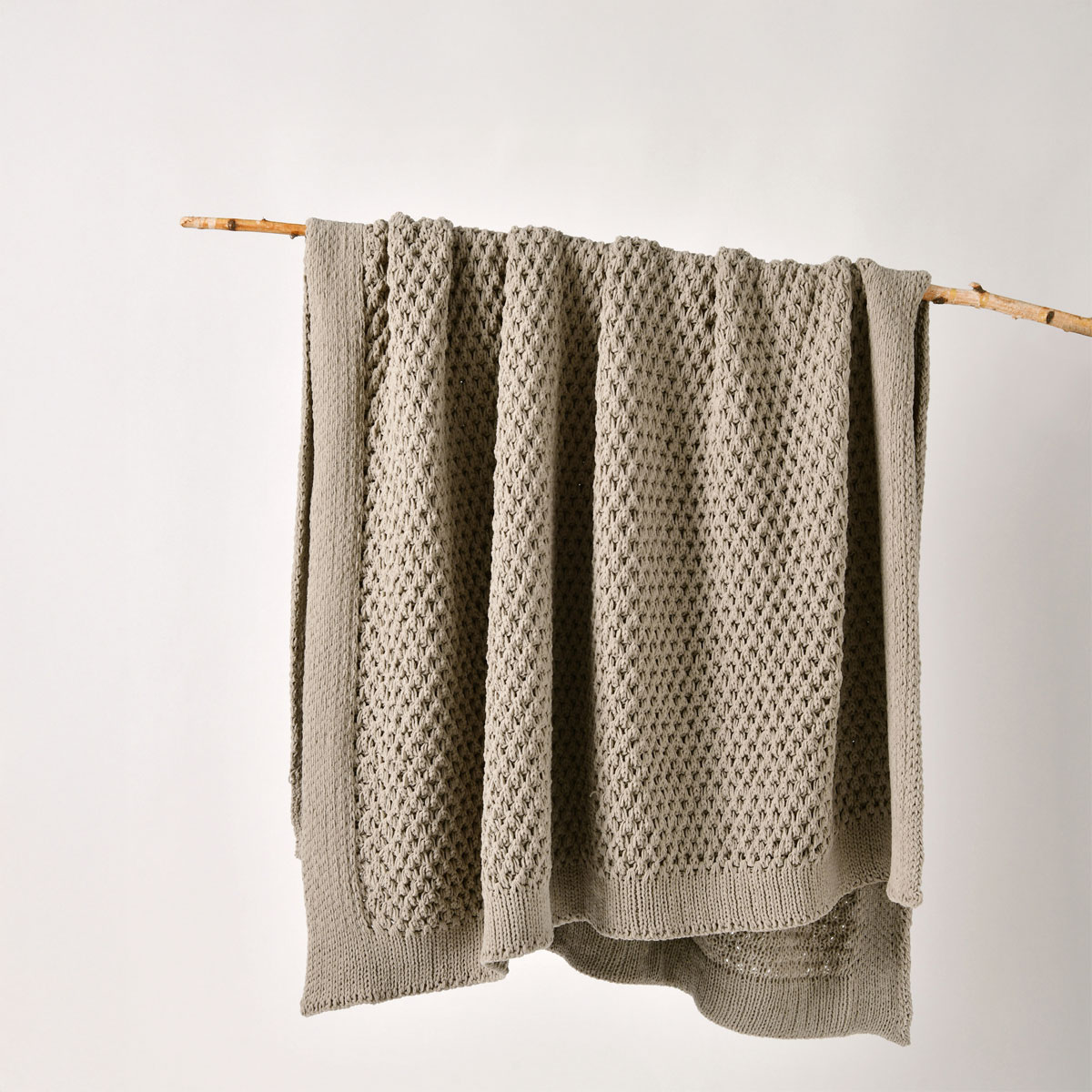 V442-BCA-THROW-SOFALA-TAUPE-RE-202507031631-00 Bianca Sofala Taupe Polyester Chenille Throw Rug 130 x 170 cm - Image 1