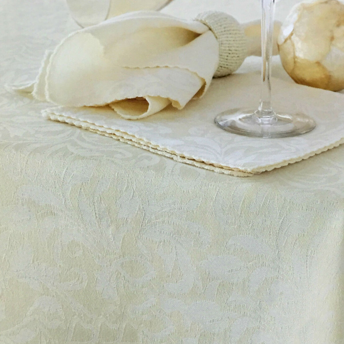 V442-GNA-TABLEC-DAMASKEMB-180RD-IVORYWHISPER-143827-00 Damask Embossed Tablecloth 180 cm Round Ivory (aka Whisper White) - Image 1