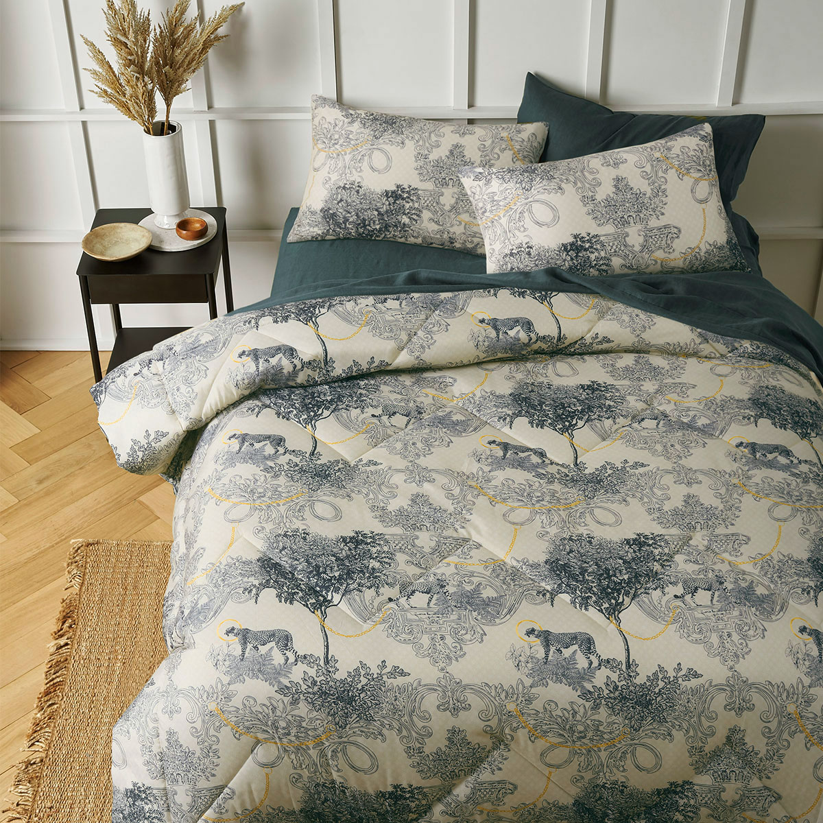 V442-HIN-COMFORTER-MATTEO-INDIGO-KI-83699-00 Big Sleep 3 Piece Matteo Comforter Set King - Image 1