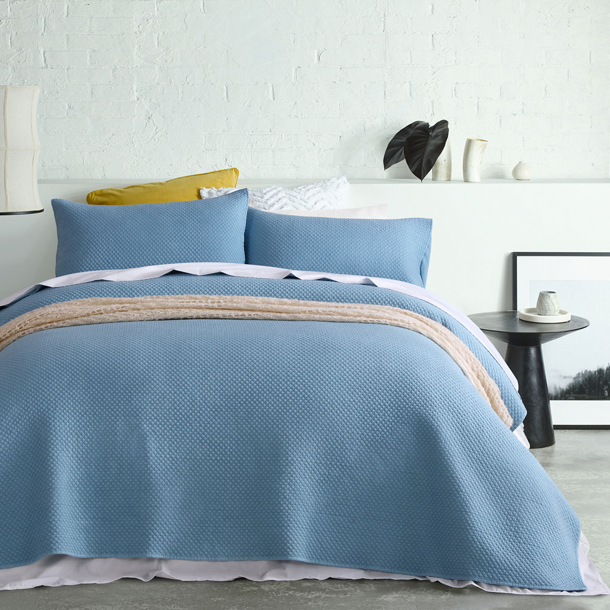 V442-HIN-COVERLETS-DEXTER-BLUE-QS-83232-00 Accessorize Dexter Blue Coverlet Set Queen/King - Image 1