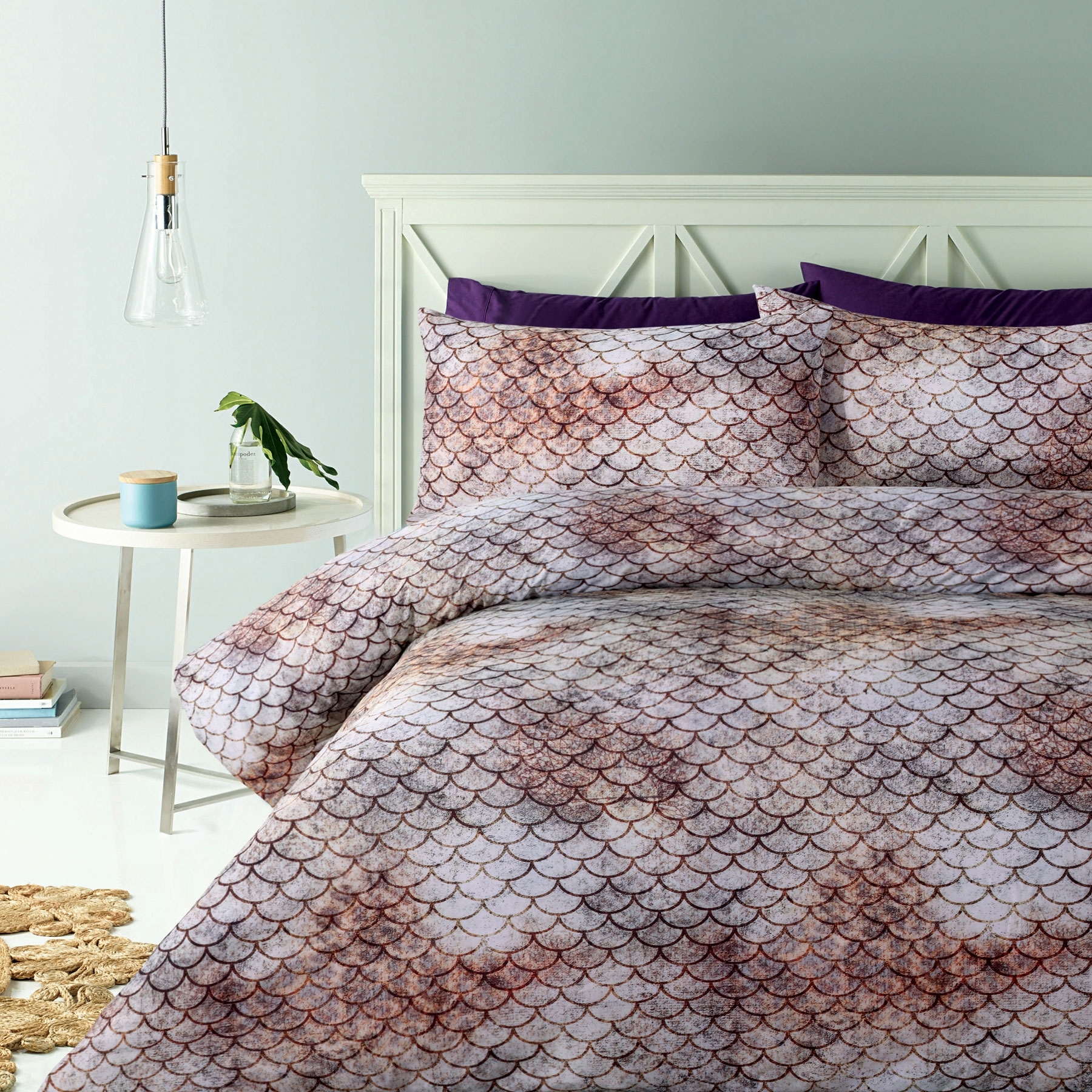 V442-HIN-QUILTCS-ARI-TAUPE-QS-82297-00 Big Sleep Ari Quilt Cover Set Queen - Image 1