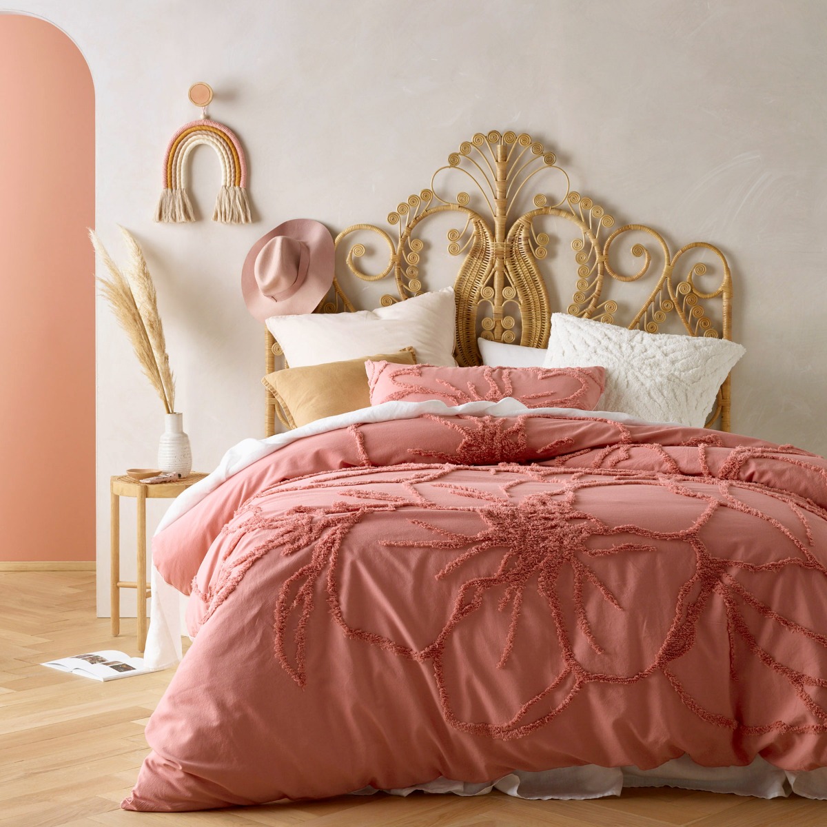 V442-HIN-QUILTCS-ROSA-ROSE-QS-82342-00 Vintage Design Homewares Rosa Rose Quilt Cover Set Queen - Image 1