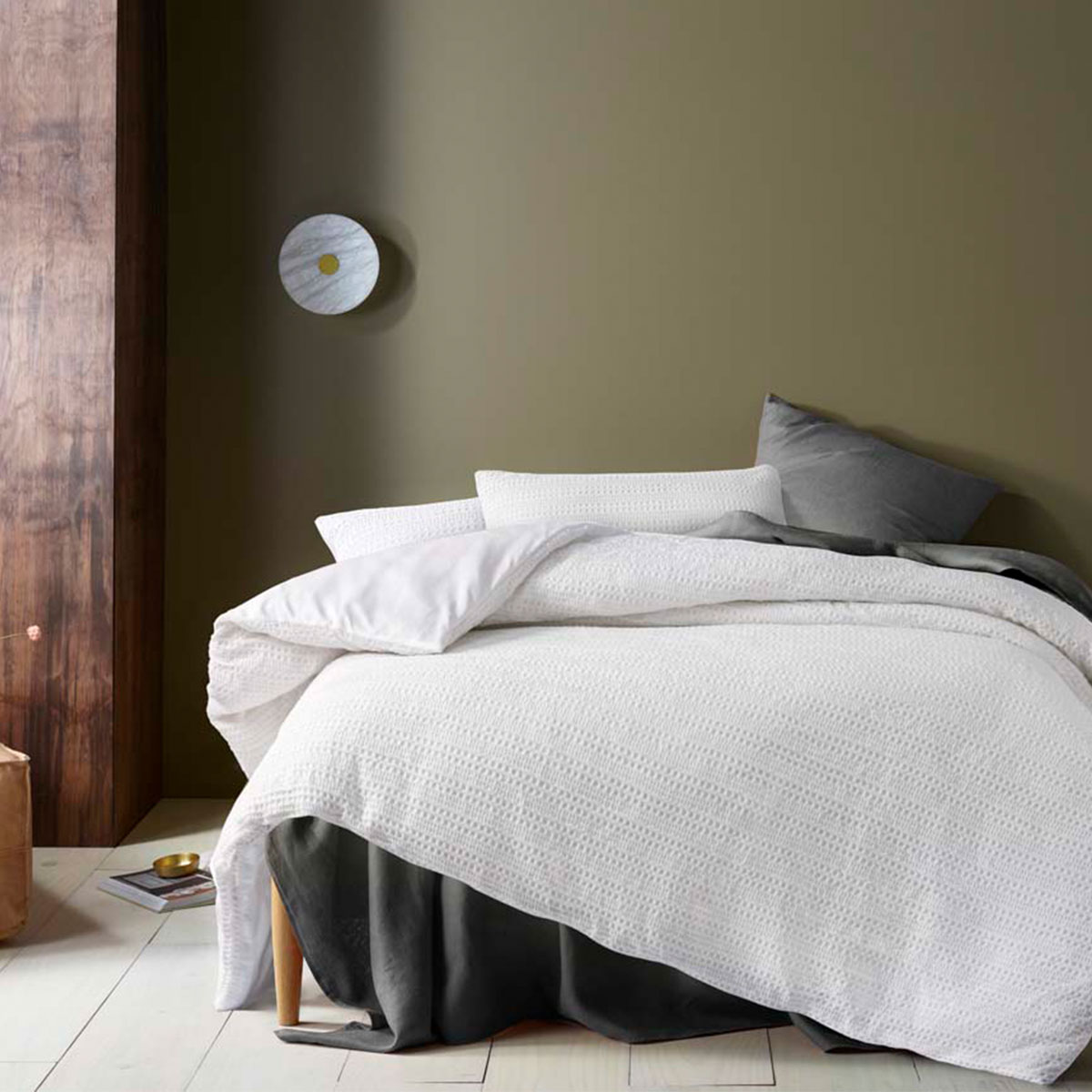 V442-HIN-QUILTCS-SOHOWAFFLE-WHITE-QS-158468-00 Accessorize Soho Waffle White Quilt Cover Set Queen - Image 1