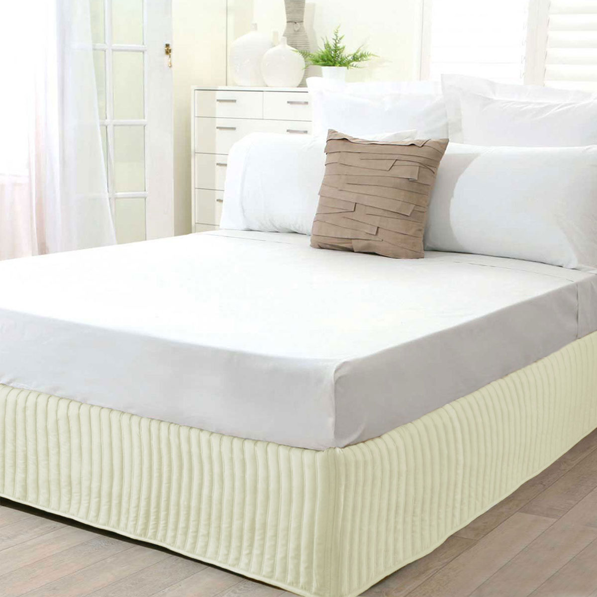 V442-HIN-VALANCE-POLYESTERQUILTED-CREAM-DS-83692-00 Big Sleep Cream Polyester Quilted Valance Double - Image 1