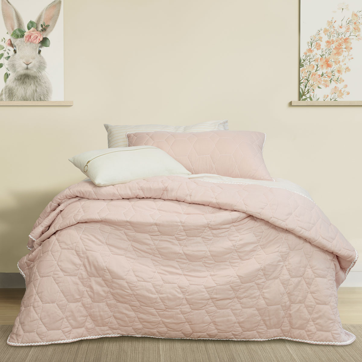 V442-INT-COVERLETS-BOLSTON-PINK-DS-141544-00 Jelly Bean Kids Bolston Pink Kids Coverlet Set Single/Double - Image 1