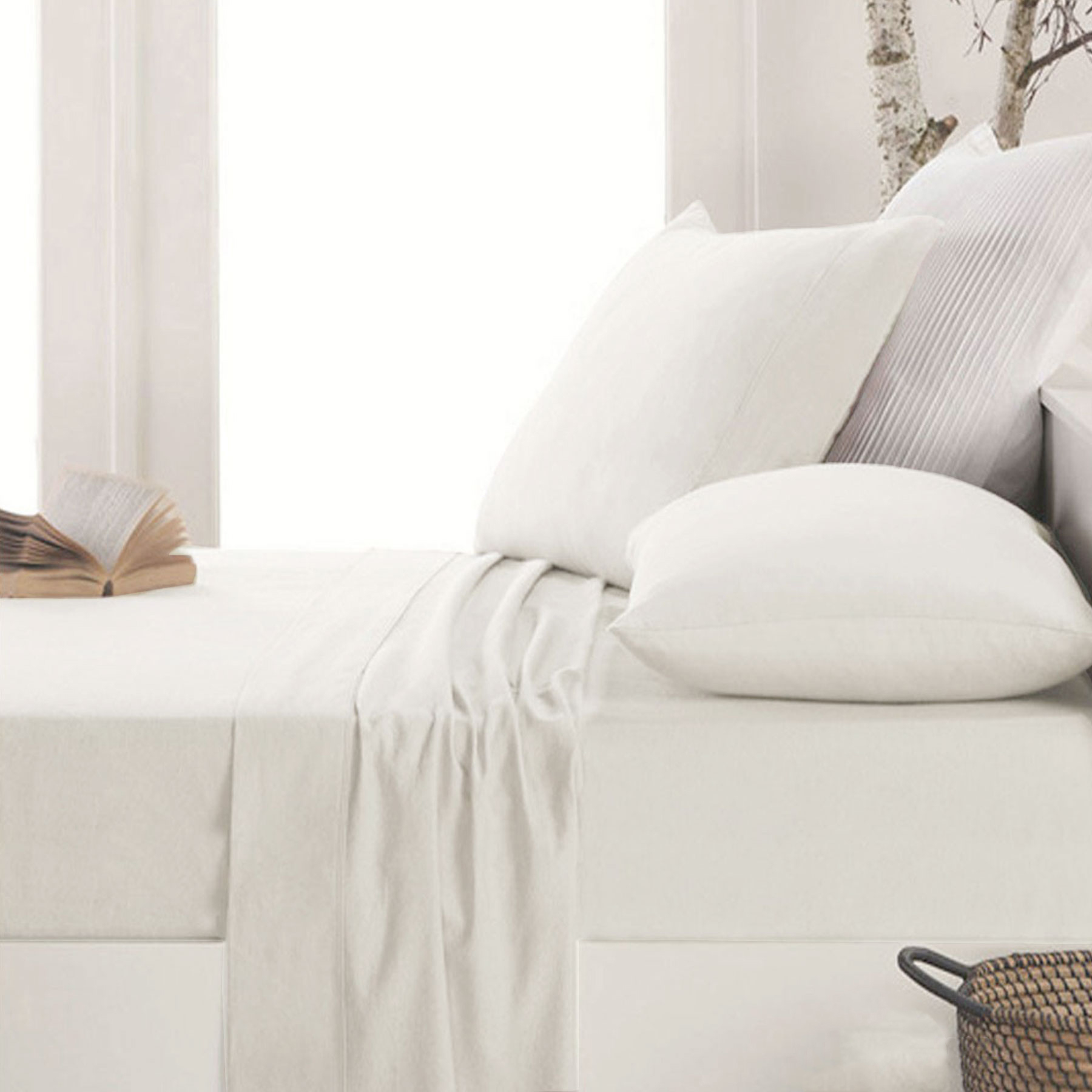 V442-INT-SHEETS-MICROFLANNEL-SNOW-KS-141436-00 Apartmento Easy-care Micro Flannelette Sheet Set Snow King Single - Image 1