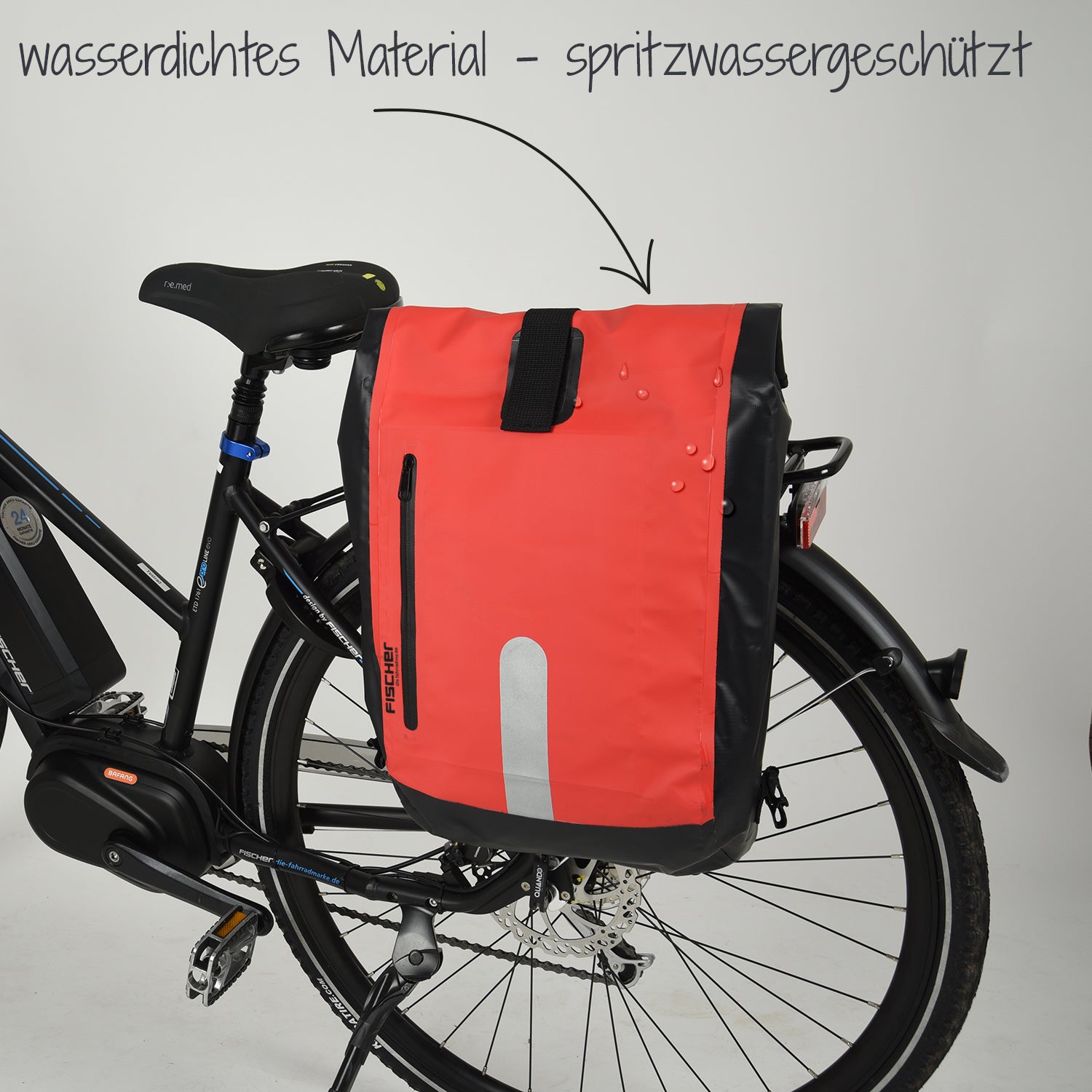 V453-ITA-BBA13645-88757-00 Water resistant bike pannier bag, 23L - Image 1