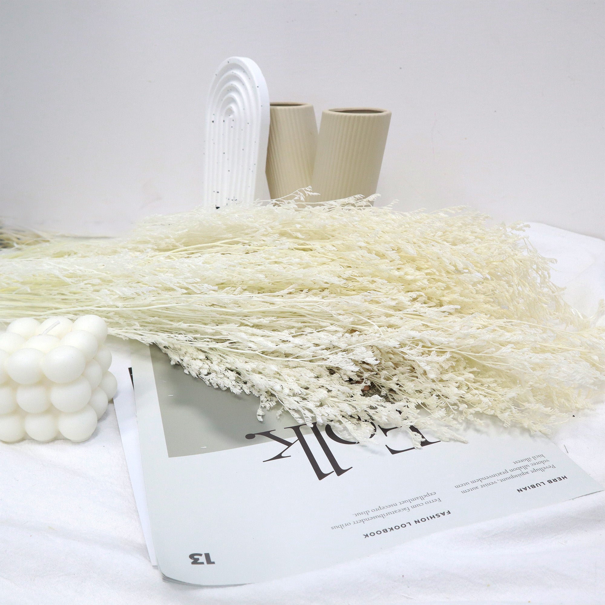 V489-MIS-WHI-BLE-120441-00 Misty Bleached White - Image 1