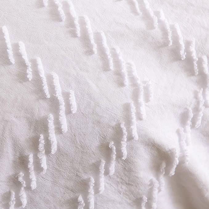 V493-JZ-01-K-88101-01 Tufted Boho Wave Jacquard King Size White Duvet Quilt Cover Set - Image 1