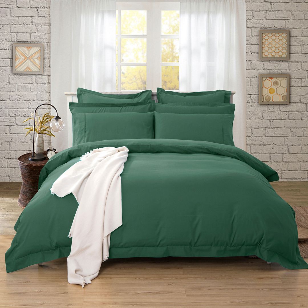 V493-K-17-87548-00 1000TC Tailored King Size Quilt/Duvet Cover Set - Dark Green - Image 1