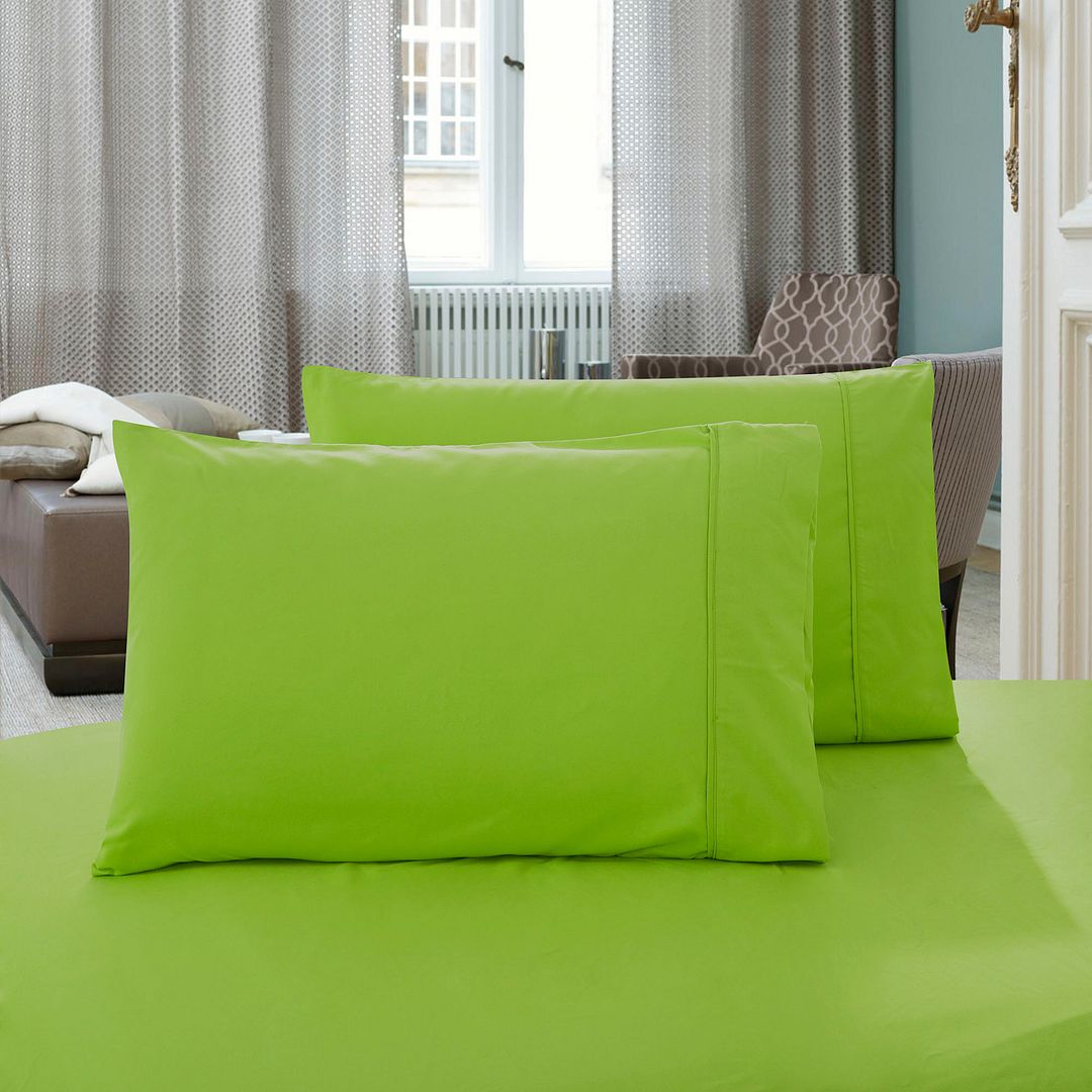 V493-QP-08-88577-00 1000TC Premium Ultra Soft Queen size Pillowcases 2-Pack - Green - Image 1