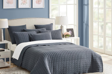 V517-VSC7-QCHA-94763-00 7 piece vintage stone wash comforter set queen charcoal - Image 1
