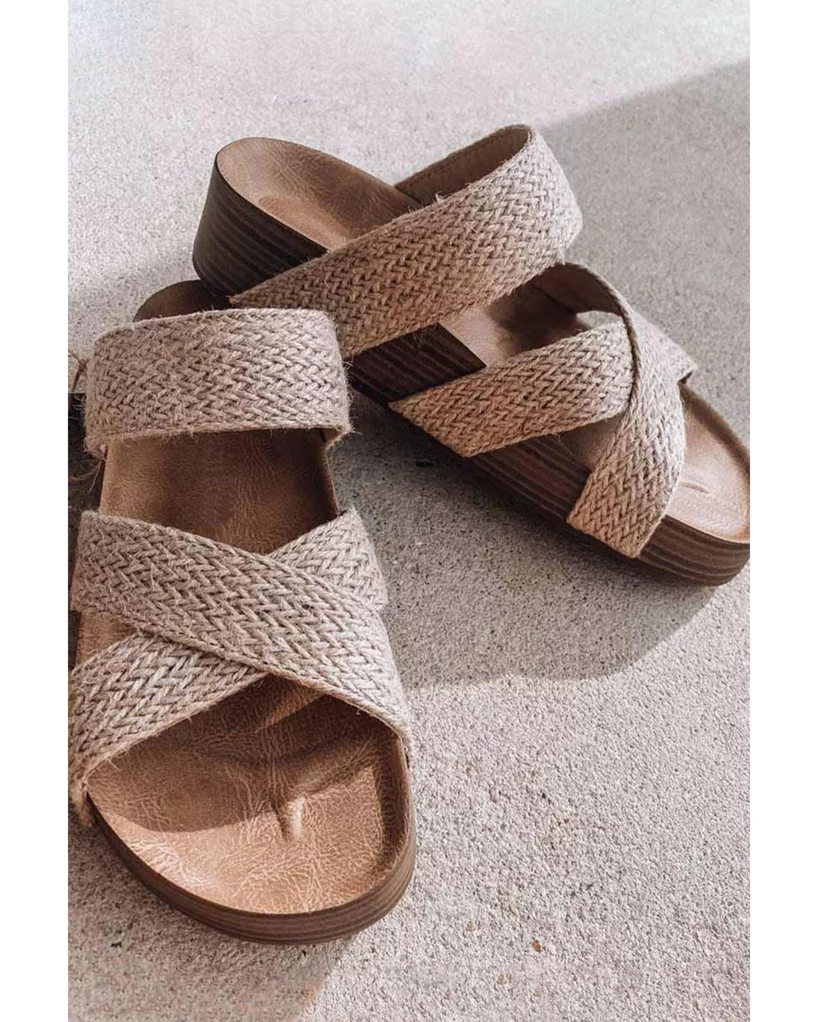 V539-AZEXBH022426-15-41-202508271725-00 Beige Woven Cross Criss Hollowed Slip-On Slippers - 41 EU - Image 1