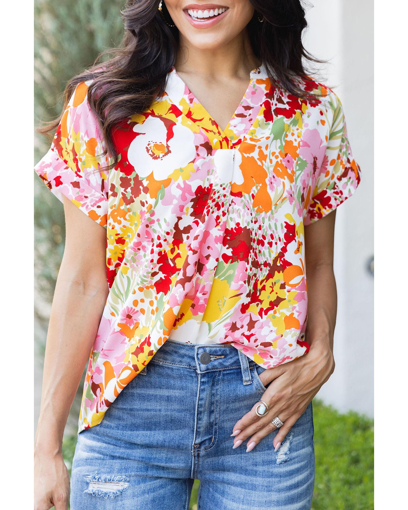 V539-AZEXDC25120445-1-L-202508260845-00 Azura Exchange Floral Print V Neck Short Sleeves Top - L - Image 1