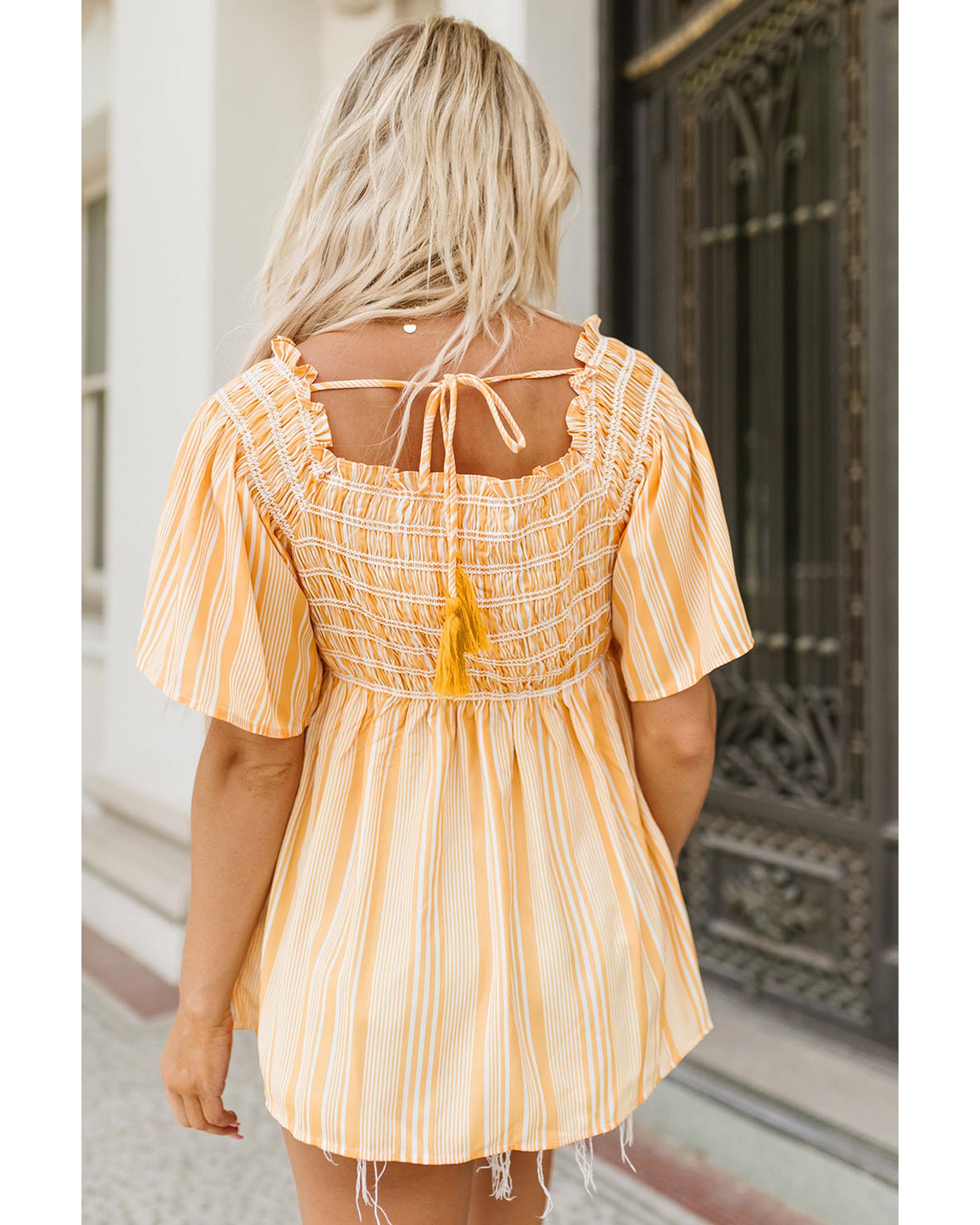 V539-AZEXDC25120703-7-M-202508262350-00 Azura Exchange Smocked Flowy Blouse - M - Image 1