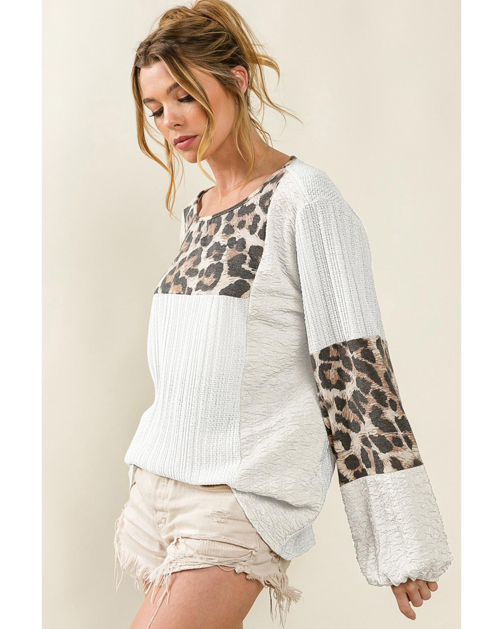 V539-AZEXDC25122183-1-L-202509010300-00 Azura Exchange Leopard Patch Puff Sleeve Textured Blouse - L - Image 1
