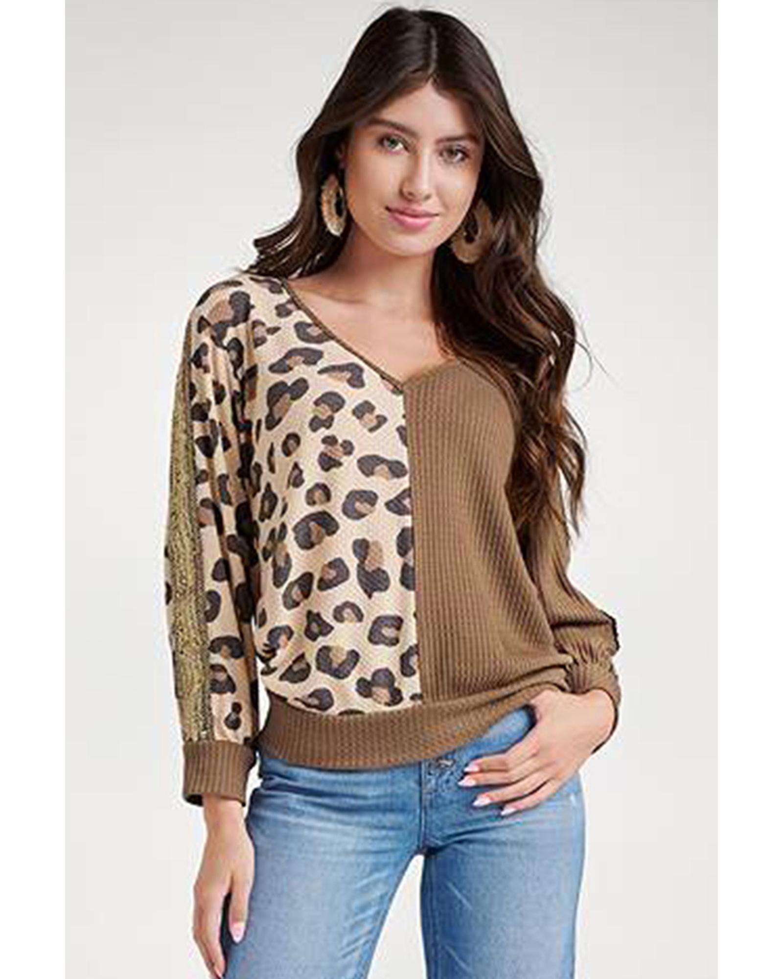 V539-AZEXDC25122294-17-XL-202508270405-00 Brown Leopard Splicing Waffle Knit V Neck Top - XL - Image 1