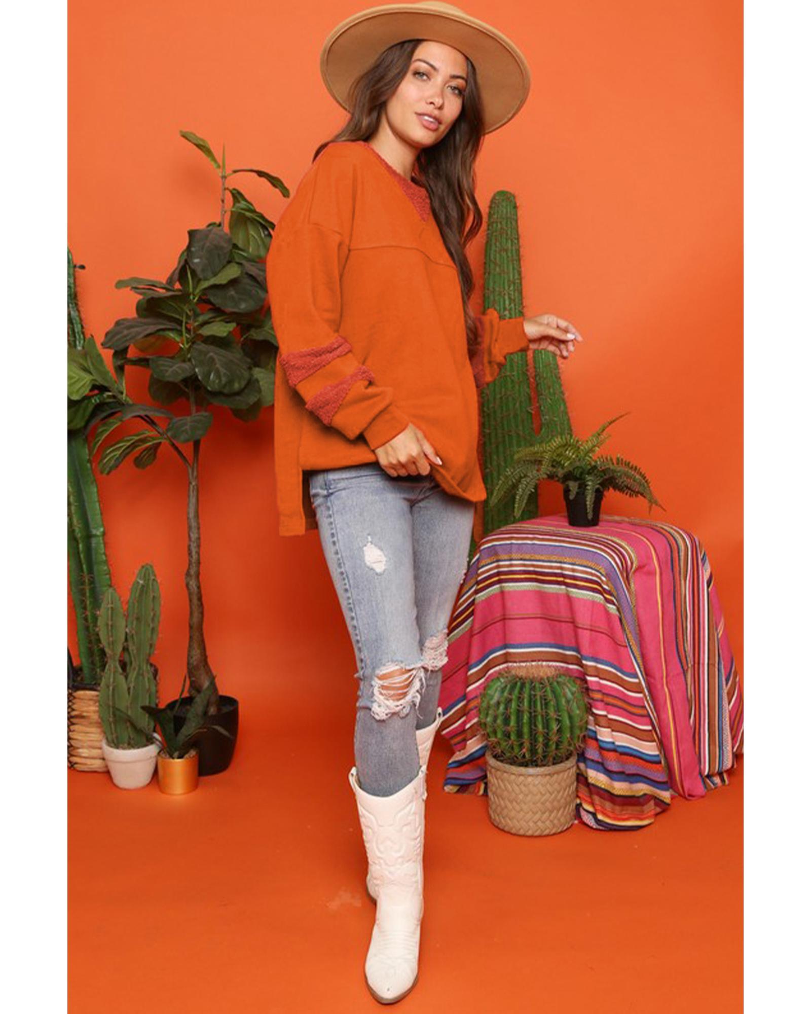 V539-AZEXDC25124221-P1014-L-202506111942-00 Carrot Fleece Patchwork Side Slits High Low Sweatshirt - L - Image 1