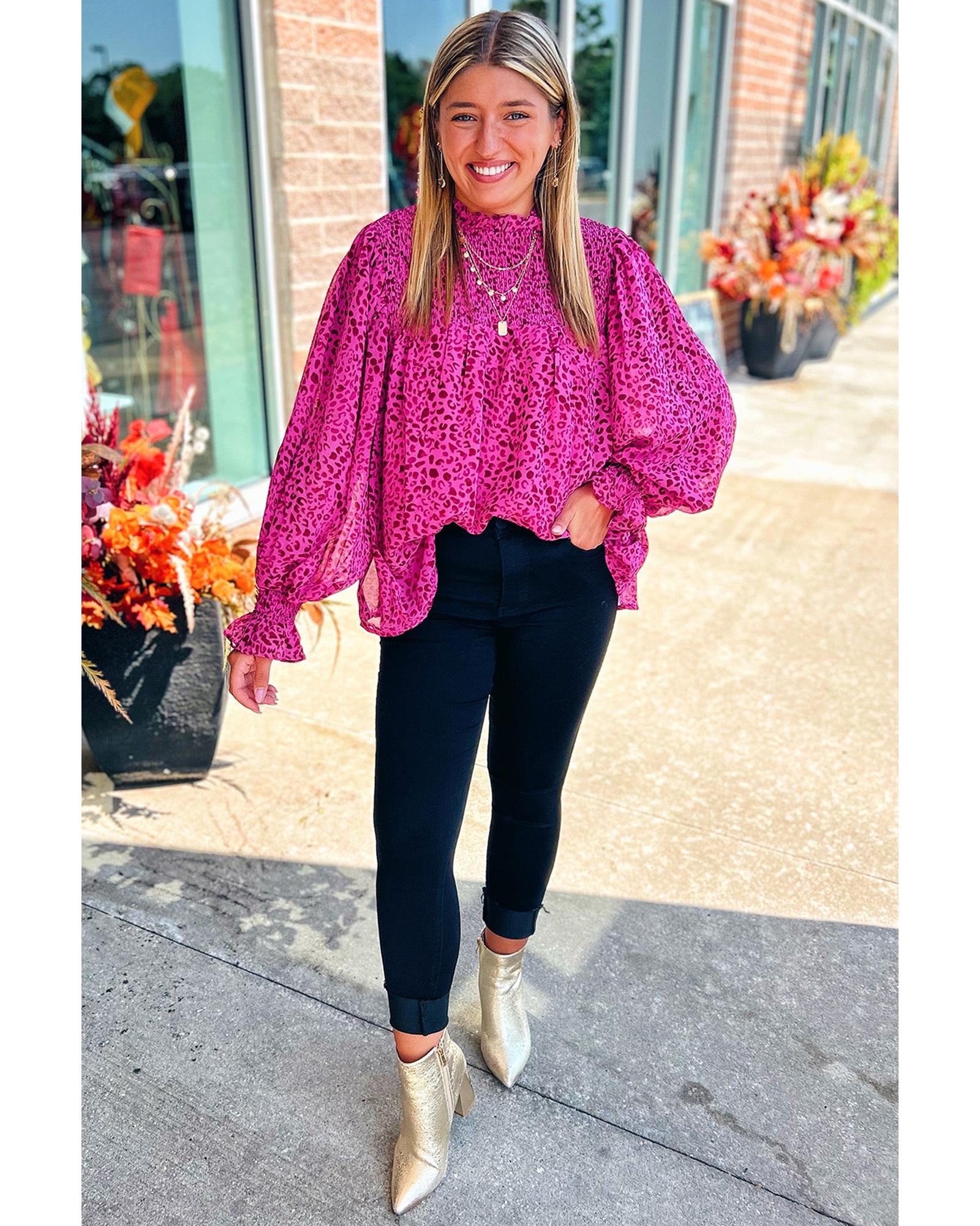 V539-AZEXDC25126315-P620-S-202506120816-00 Rose Leopard Shirred Puff Sleeve Flowy Blouse - S - Image 1