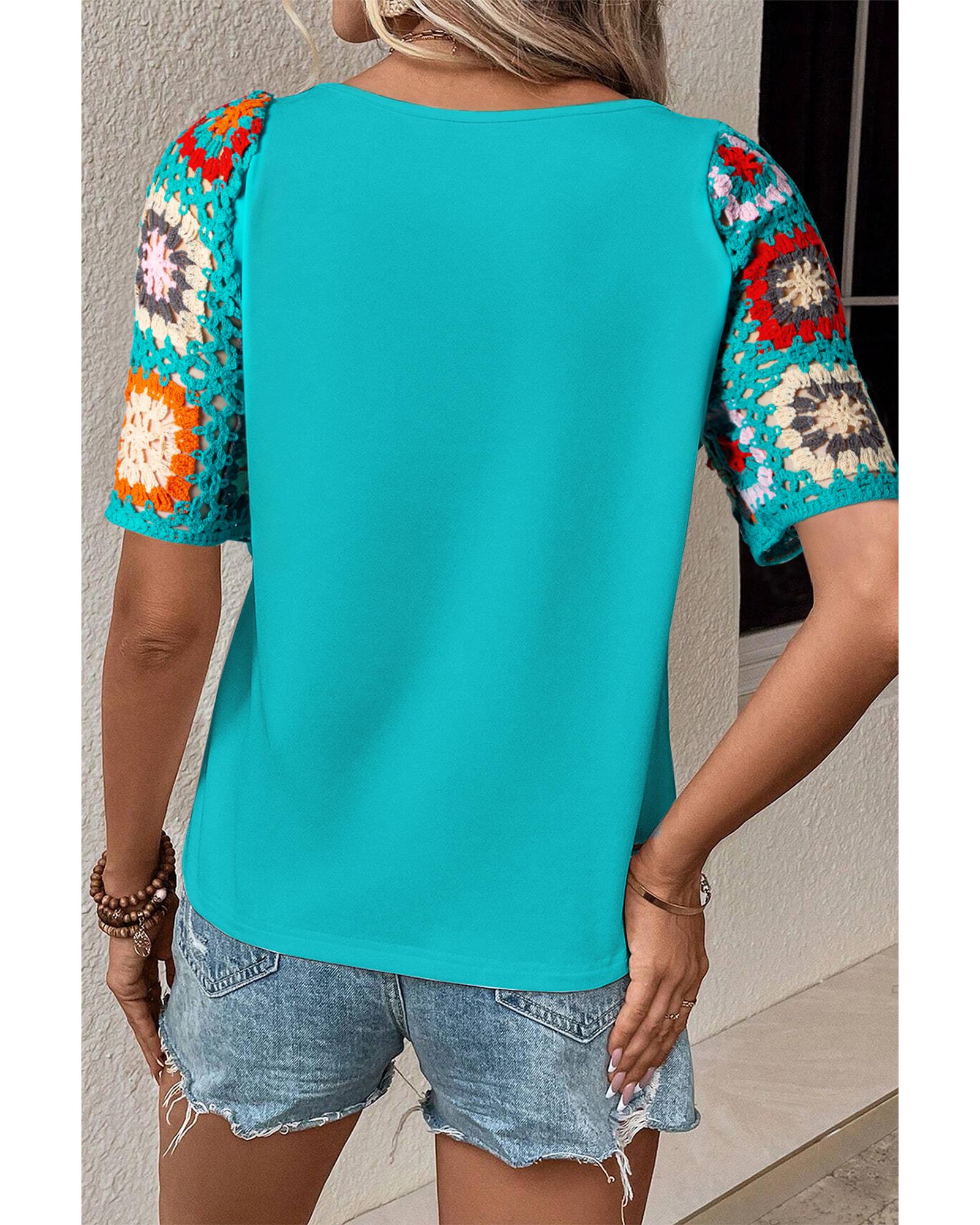 V539-AZEXDC25126585-P404-S-202506191716-00 Turquoise Floral Crochet Short Sleeve Top - S - Image 1