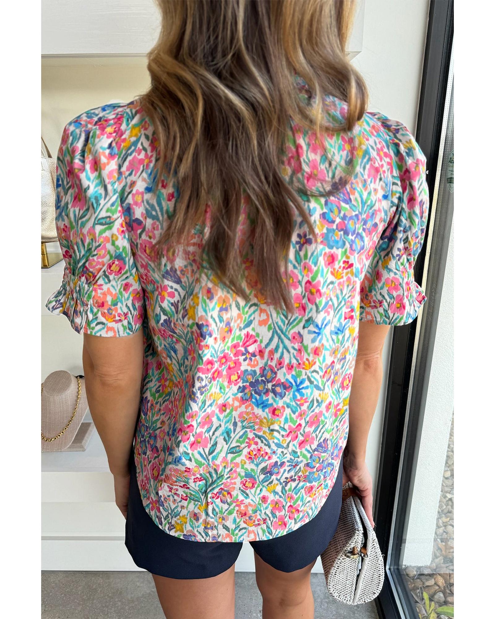 V539-AZEXDC25127470-P1020-M-202508270715-00 Pink Floral Print Button Split Neck Puff Sleeve Blouse - M - Image 1