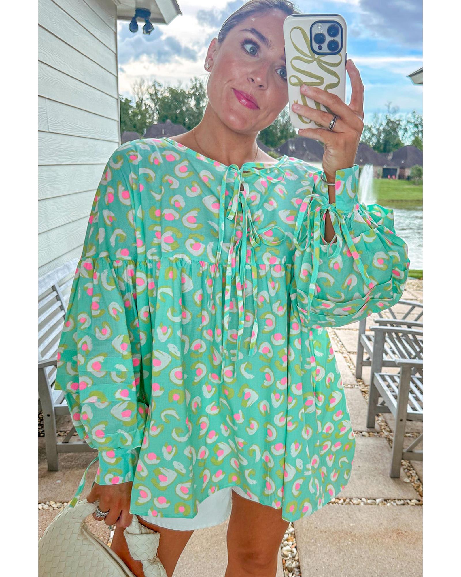 V539-AZEXDC25128894-P920-M-202508270610-00 Green Abstract Printed Lace-up Lantern Sleeve Babydoll Blouse - M - Image 1