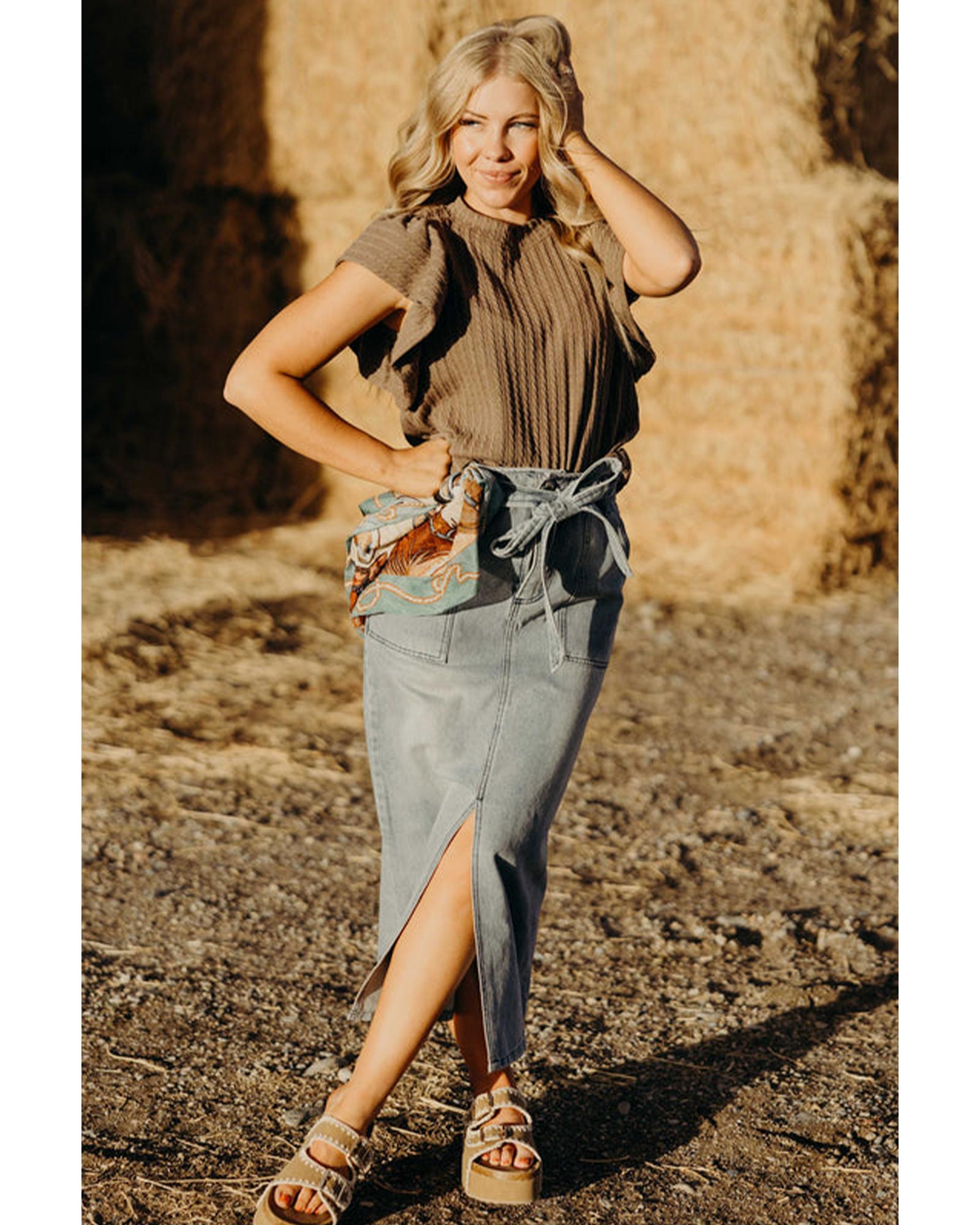 V539-AZEXDC25129951-P7011-XL-202508272330-00 Sleet Solid Color Textured Flutter Sleeve Top - XL - Image 1