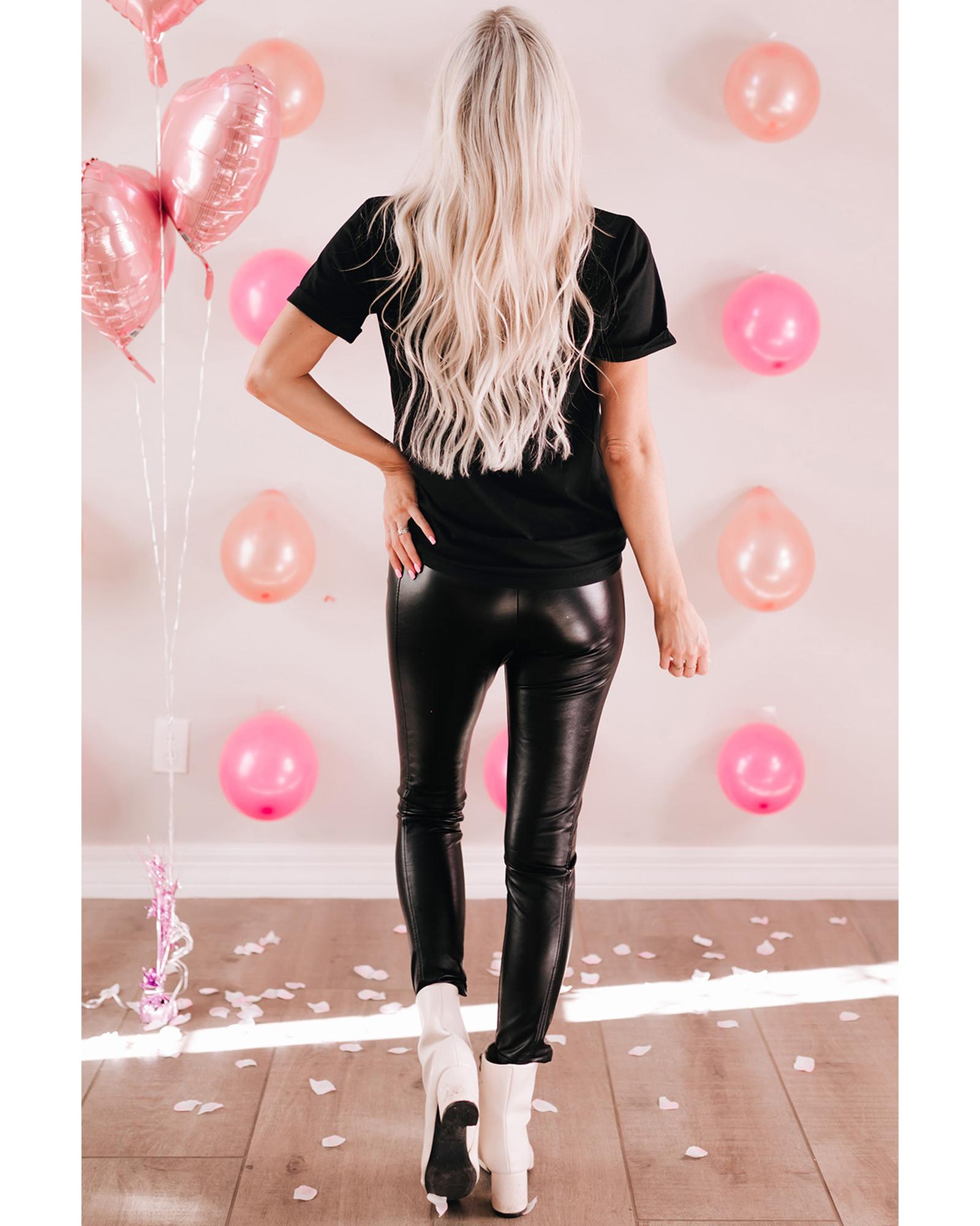 V539-AZEXDC25219222-2-L-202508260935-00 Azura Exchange Heart Shaped Glitter Print T-Shirt - L - Image 1