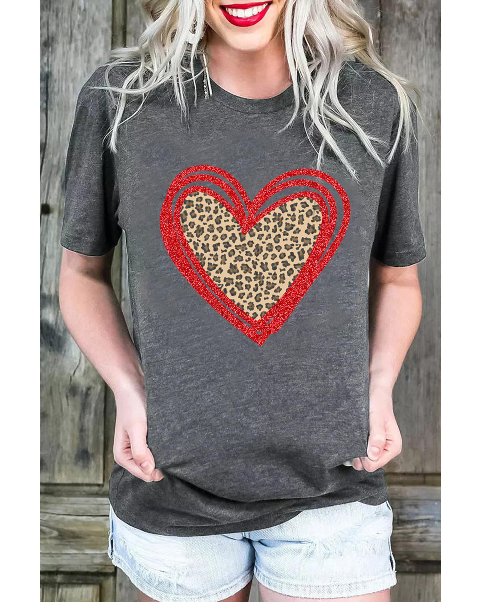 V539-AZEXDC25219394-11-L-202508260015-00 Azura Exchange Leopard Heart Graphic T-shirt - L - Image 1
