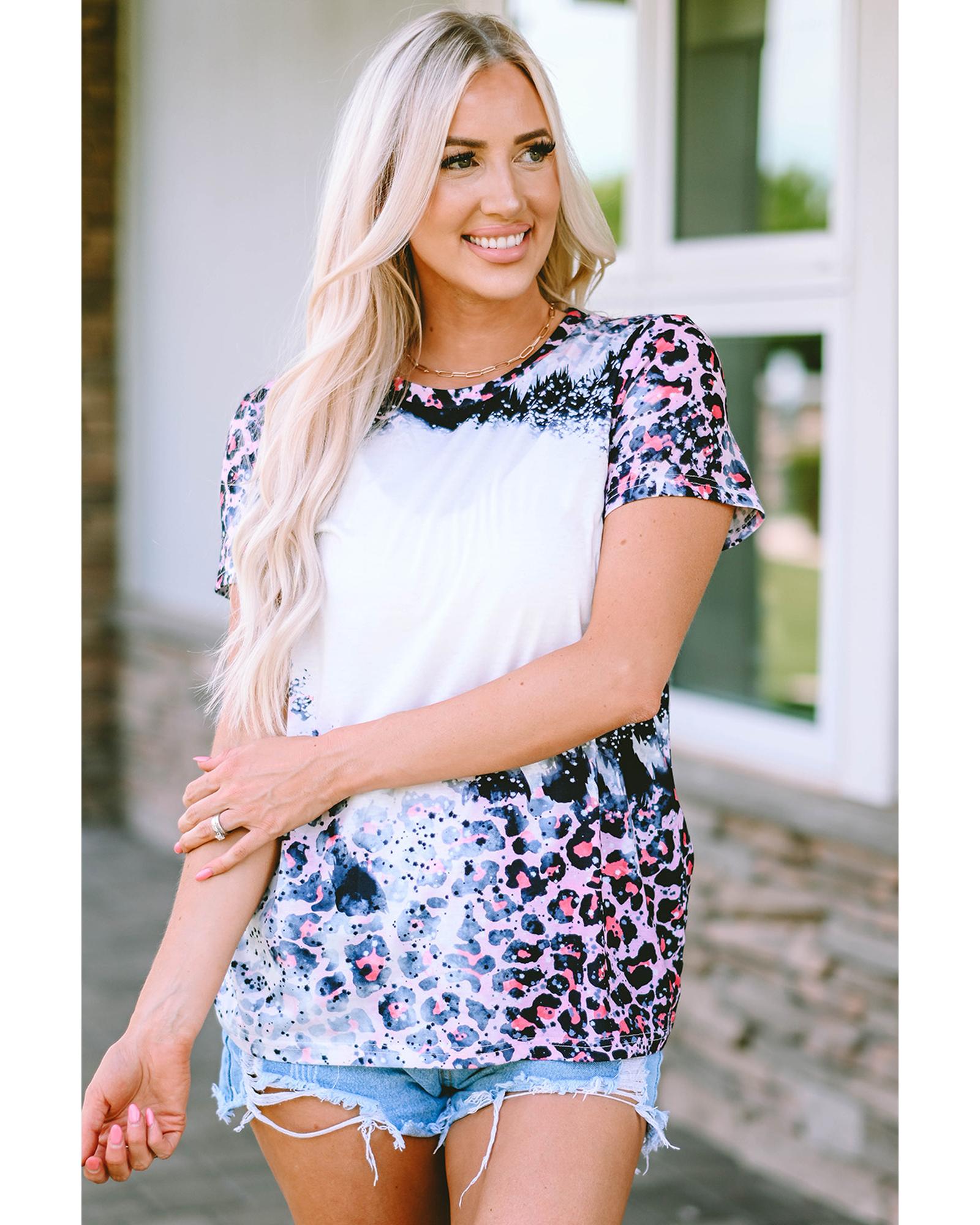 V539-AZEXDC25220338-10-M-202508271815-00 Azura Exchange Leopard Print Bleached Tee - M - Image 1