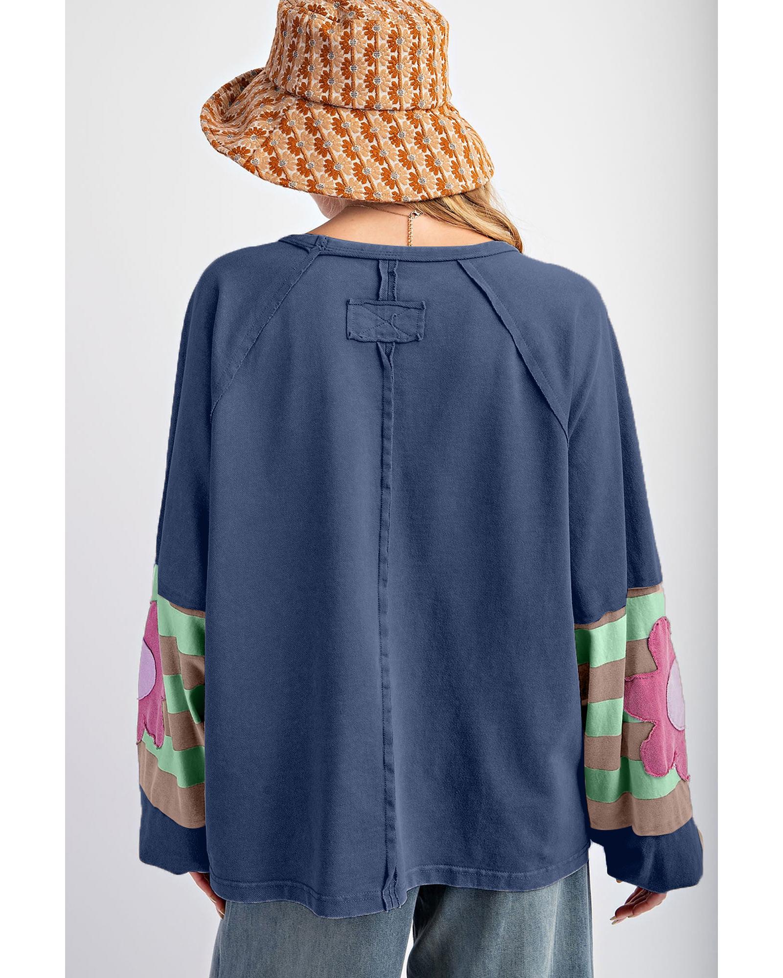 V539-AZEXDC25226485-P905-2XL-202508271515-00 Sail Blue Flower Patchwork Raglan Sleeve Exposed Seam Oversized Top - 2XL - Image 1