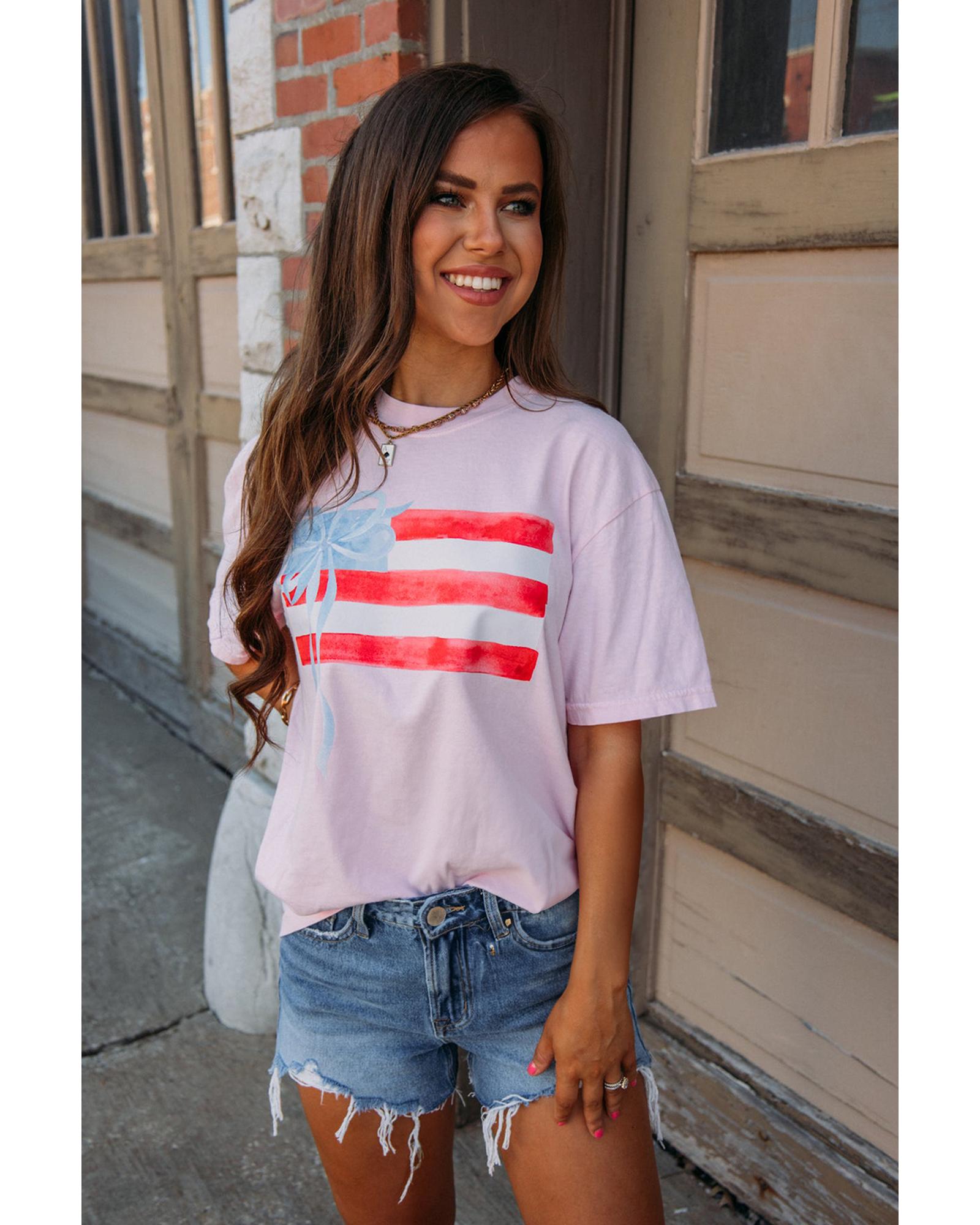 V539-AZEXDC25227753-P1010-L-202508281310-00 Light Pink Flag Bow Graphic Crewneck Tee - L - Image 1