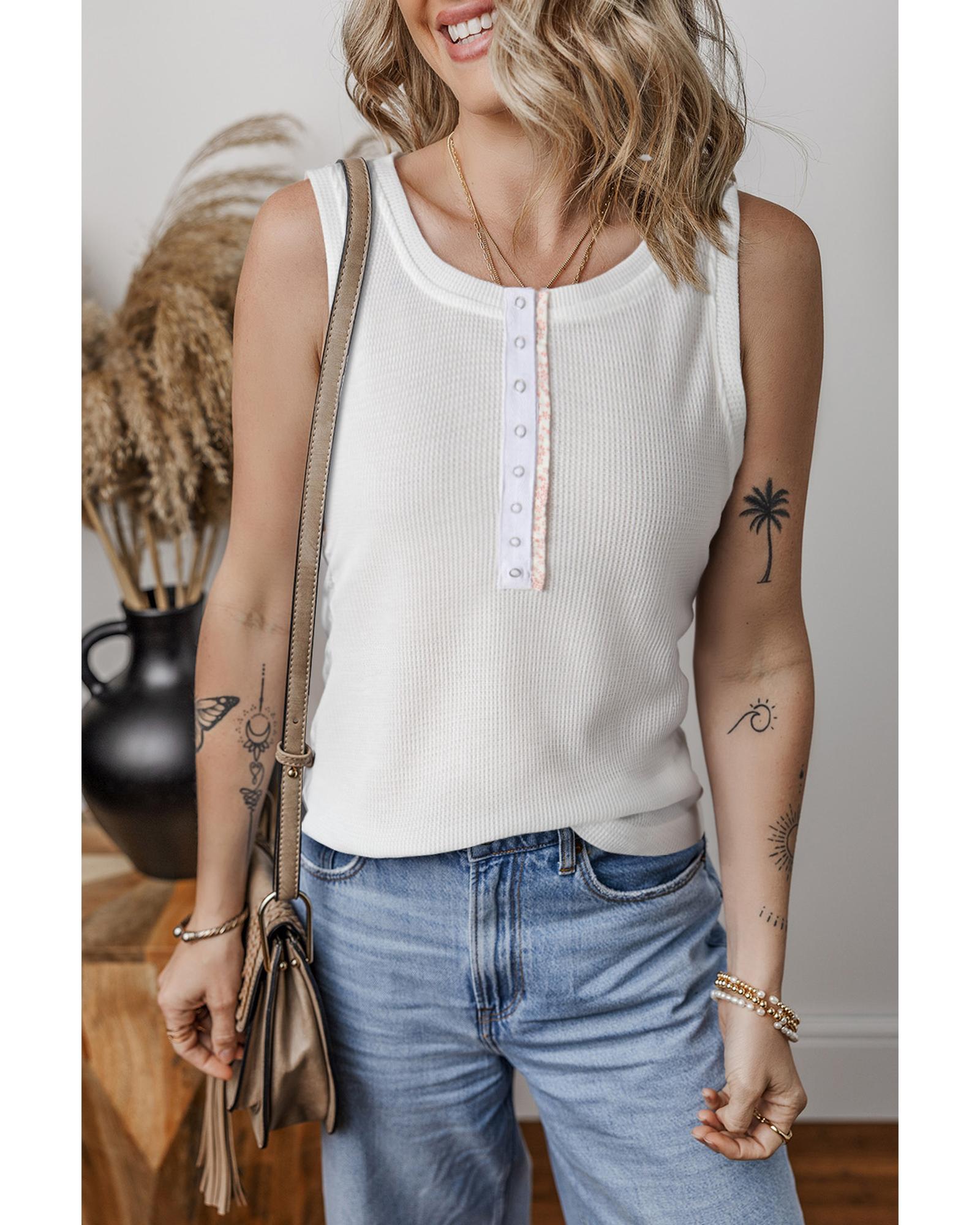 V539-AZEXDC25612485-P1-M-202508280305-00 White Solid Color Waffle Knit Half Buttons Tank Top - M - Image 1