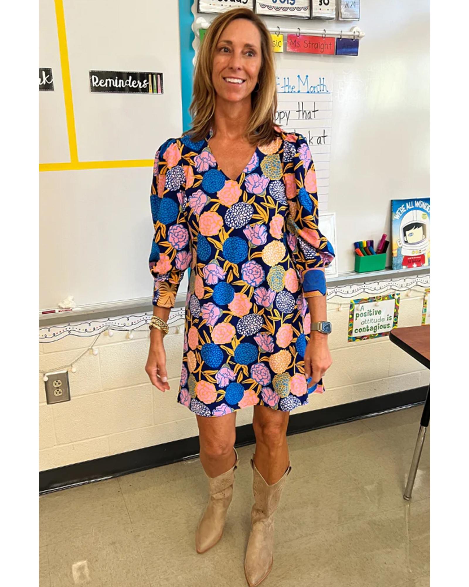 V539-AZEXDC6122505-P605-XL-202508310315-00 Navy Blue Hydrangea Floral Print Bishop Sleeve V Neck Shift Dress - XL - Image 1