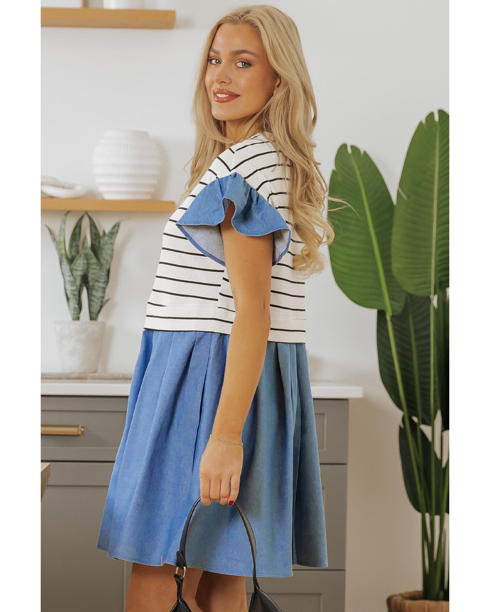 V539-AZEXDC6122840-P219-L-202508311350-00 Black Stripe Ruffle Denim Patchwork Round Neck Mini Dress - L - Image 1