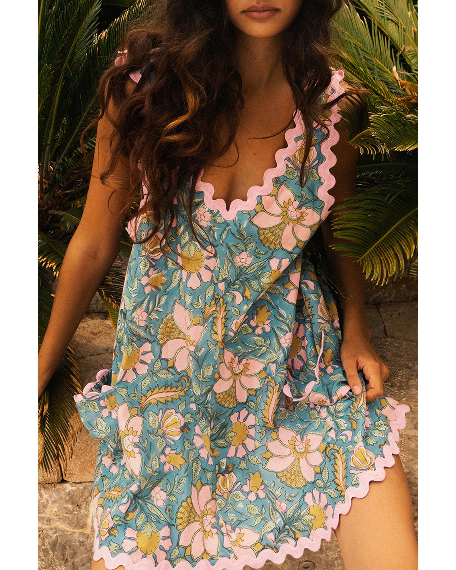 V539-AZEXDC6123106-P420-L-202506141922-00 Sky Blue Floral Ricrac Trim V Neck Shift Mini Tank Dress - L - Image 1