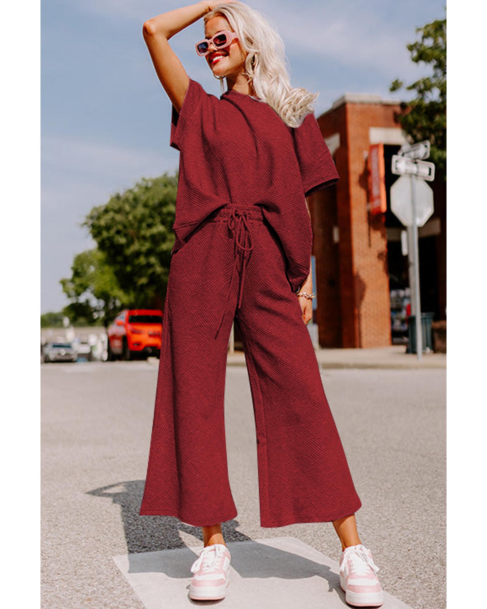 V539-AZEXDC625264-P403-L-202508282135-00 Red Dahlia Textured Loose Fit T Shirt and Drawstring Pants Set - L - Image 1