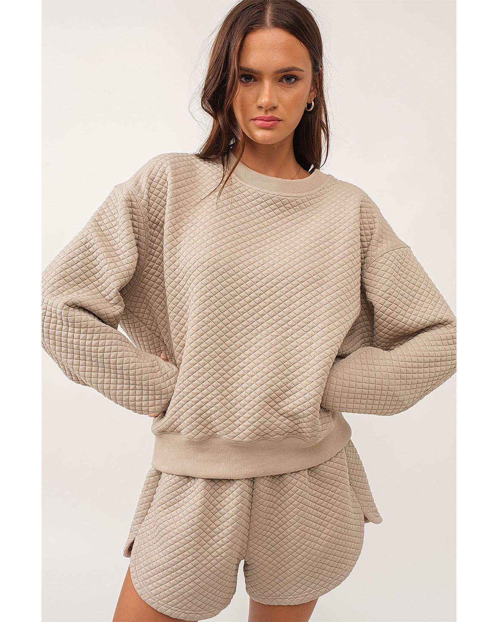 V539-AZEXDC626566-P6016-2XL-202508302300-00 Parchment Solid Color Quilted Long Sleeve Top and Shorts Set - 2XL - Image 1