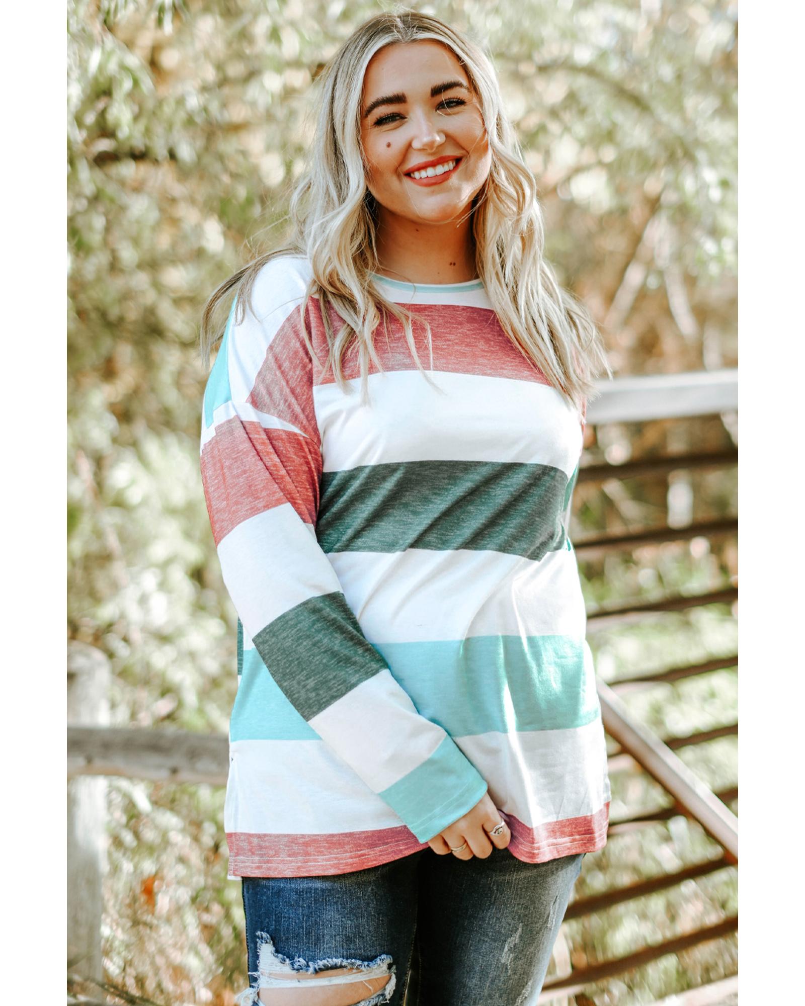 V539-AZEXPL251320-9-2X-202508310610-00 Green Plus Size Colorblock Pullover Top - 2X - Image 1